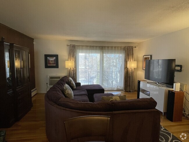 Building Photo - 55 Saint Paul St Unit 2 Rental