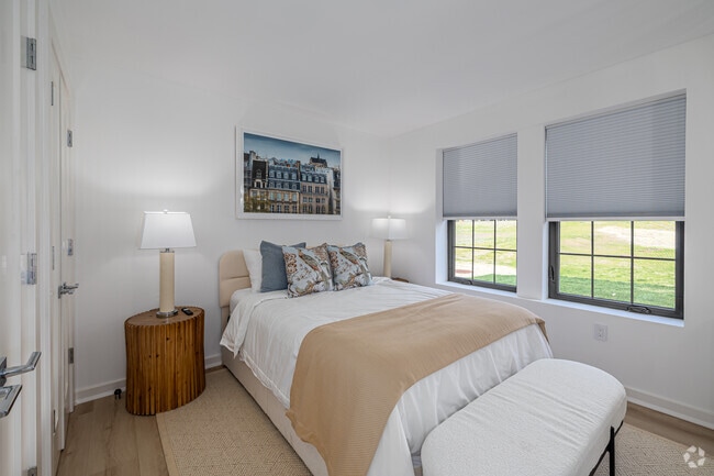 1BR, 1BA - 620SF - Bedroom