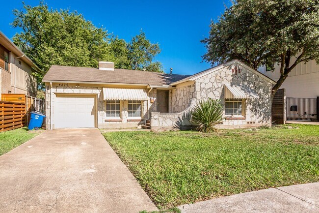 Building Photo - Austin Stone Cottage in Stonewall Park Rental