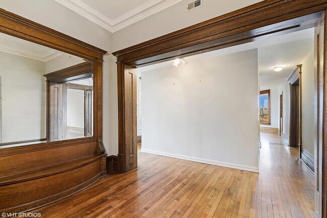 Photo - 559 W Surf St Unit 800