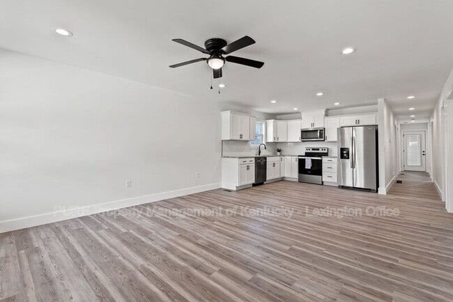 Photo - 312 Winding Branch Dr