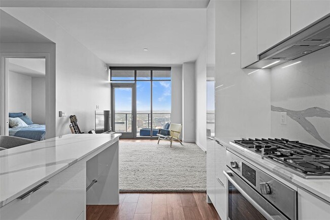 Photo - 44 East Ave Unit 3104