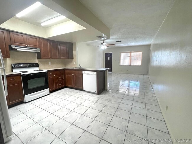 Photo - 7112 NW 78th Ave