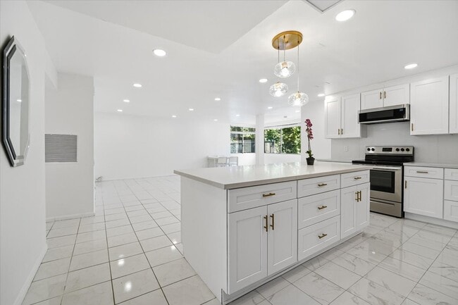 Photo - 5301 Balboa Blvd Unit F7