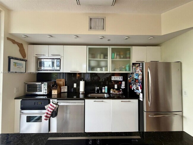 3339 Virginia St Unit 320
