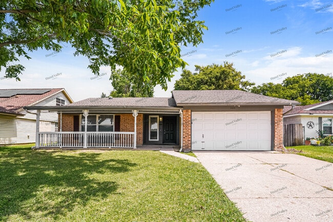 Building Photo - 606 E Springdale Ln