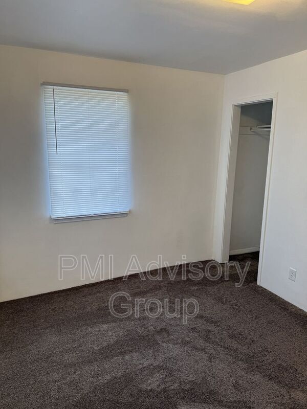 203 SW Heights Rd