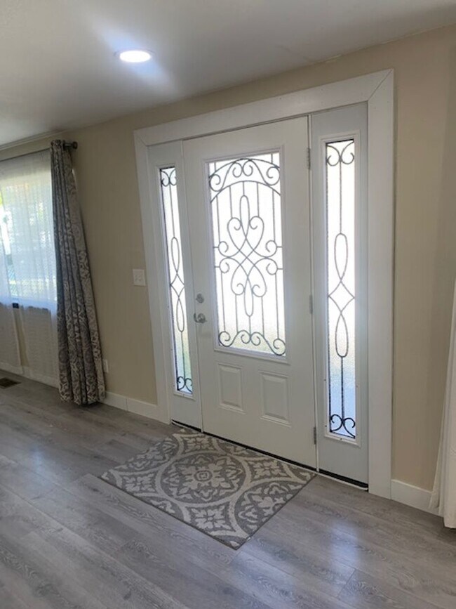 169 W Cedar St Unit 1