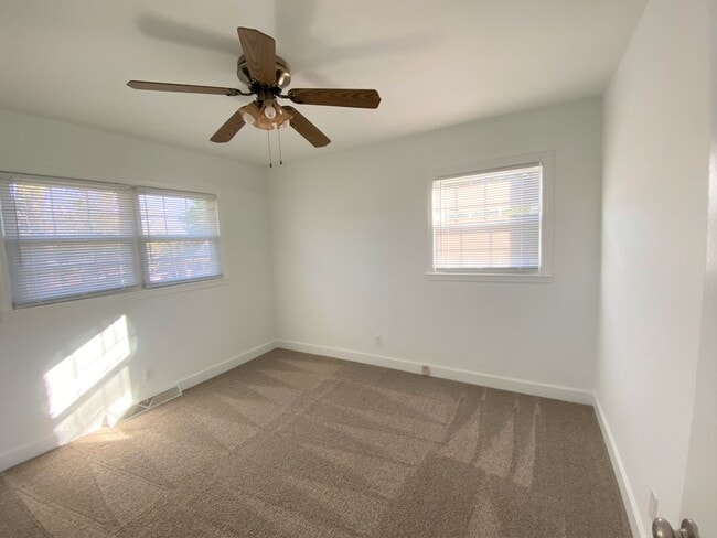 Photo - ~~ Cute 3-bedroom Brick Ranch located in B...