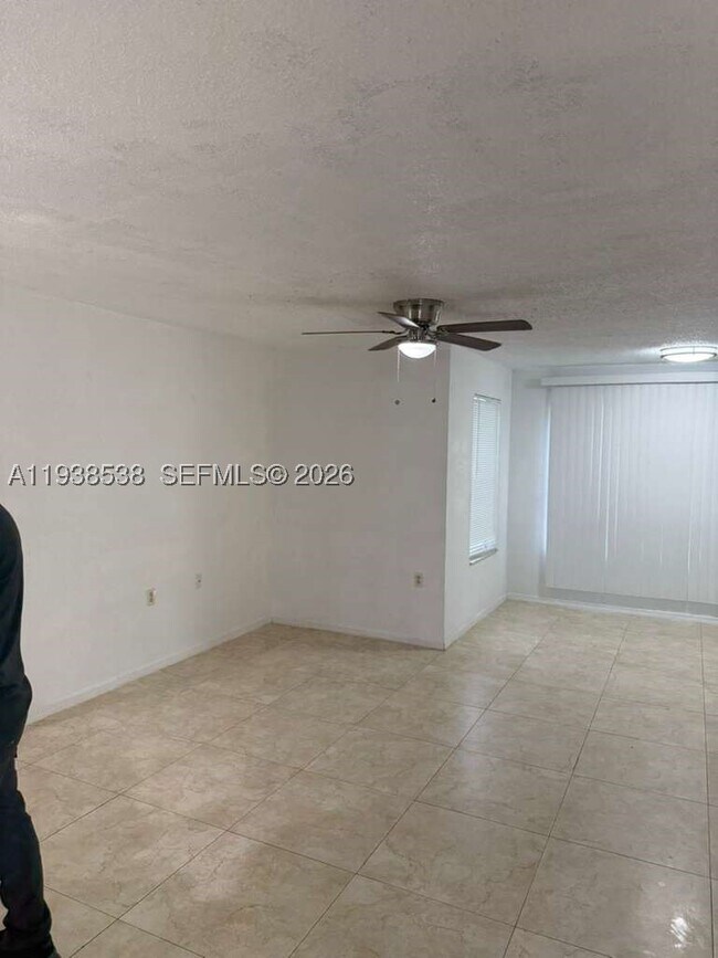 1401 Village 815 Vlg