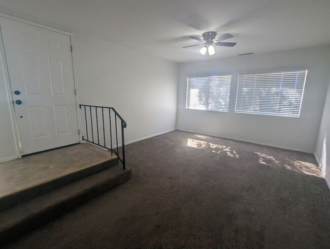 Photo - Single Story Home 4 bedroom + Enclosed pat...