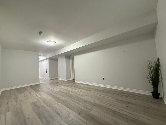 Photo - 145 Commercial St