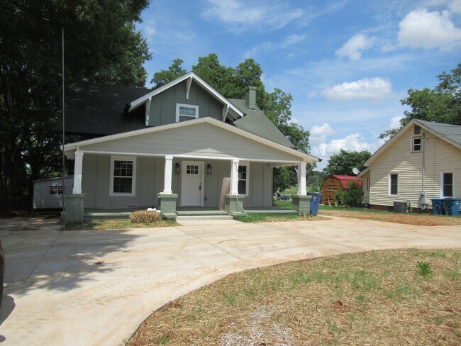 Photo - Renovated & Ready in Downtown Maiden