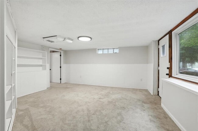 Photo - 188 Cleveland Ave S