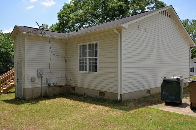 1715 Rainbow Dr