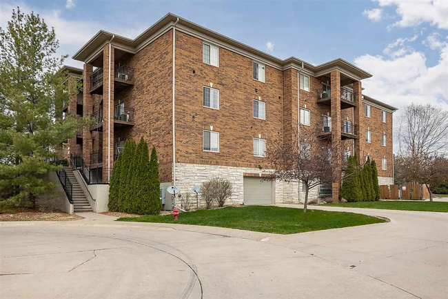 2 Bedroom, 2 Bath Condiminium on Iowa City... - 2 Bedroom, 2 Bath Condiminium on Iowa City... Rental