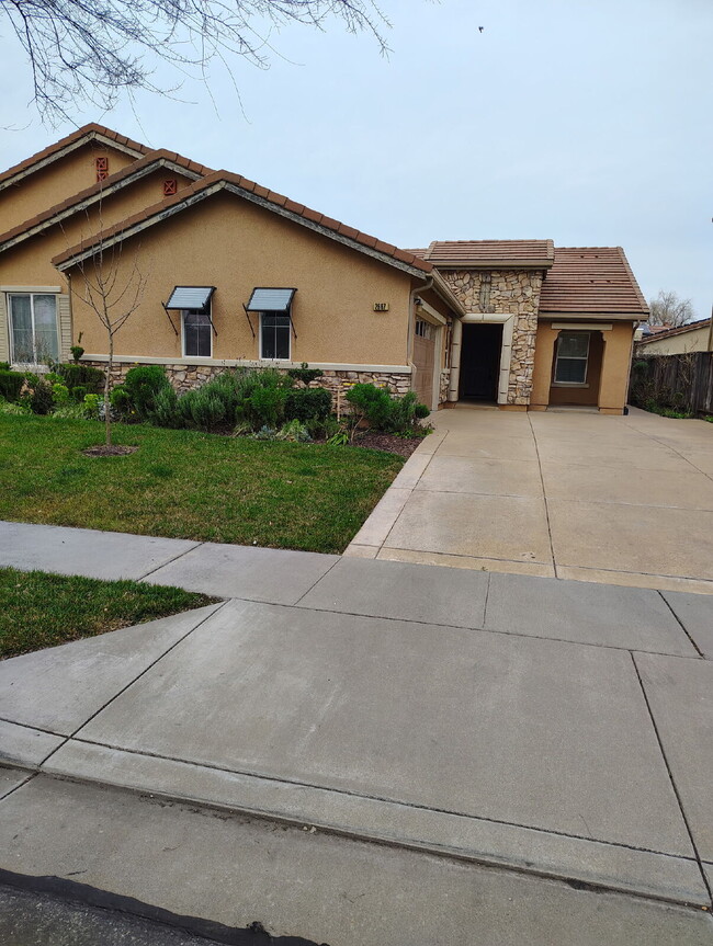 Photo - Bonus Office/Den, New Flooring, New Appliance, White Plantation Shutters throughout, Landscaped y...