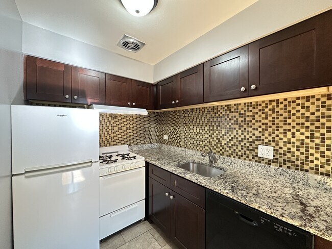 Photo - 5820 N Sheridan Rd Unit 504