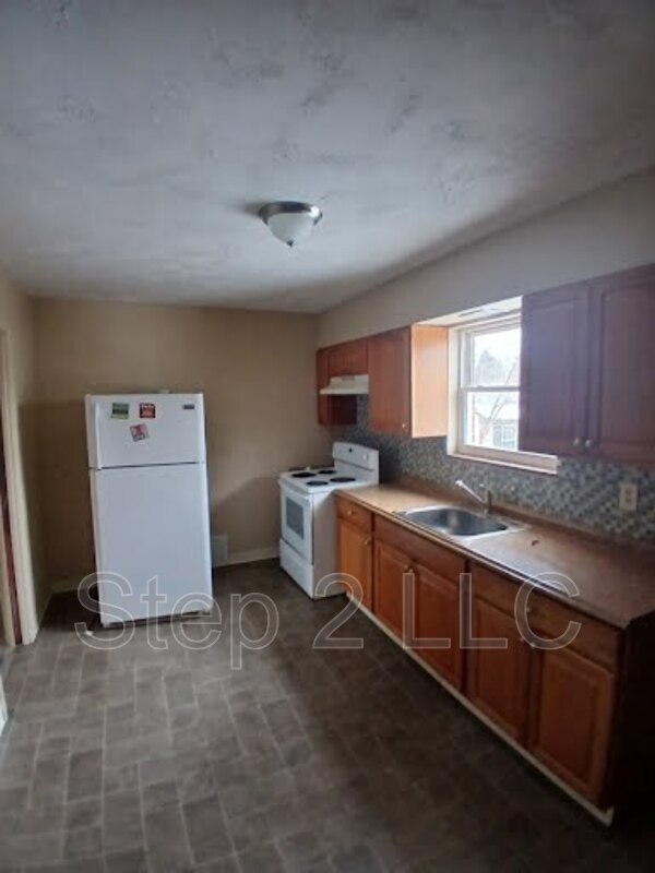 Photo - 228 S St Clair St