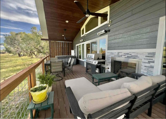 Photo - 17 Manley Ln Unit A