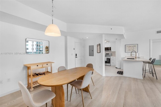 Photo - 7910 Harbor Island Dr Unit 901