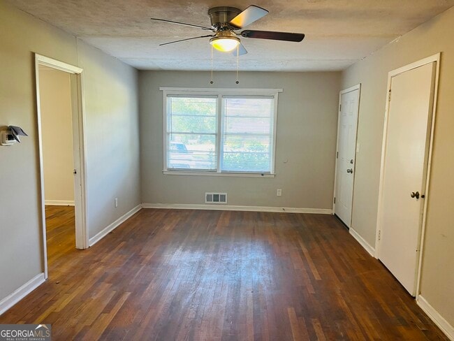 Photo - 531 Locke St