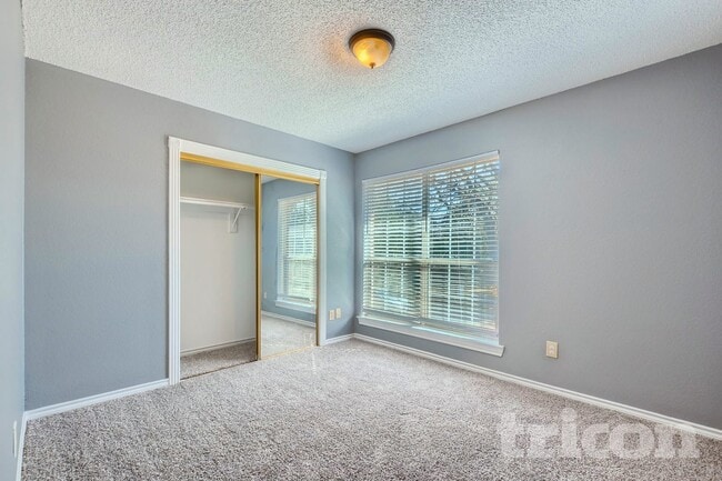 Photo - 1417 Baker Dr