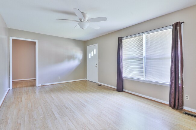 Photo - Charming Home in Dresden!