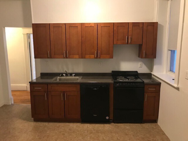 Photo - 1821 Beacon St