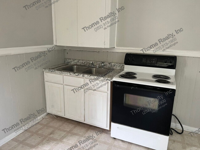Photo - 1314 Clark St