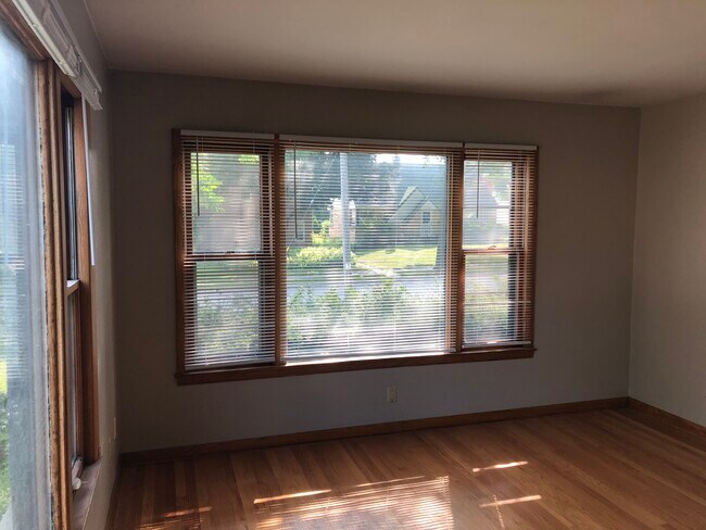 Photo - 7009 W Lloyd St