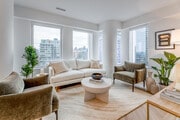 2BR, 2BA - 835SF - Living Room
