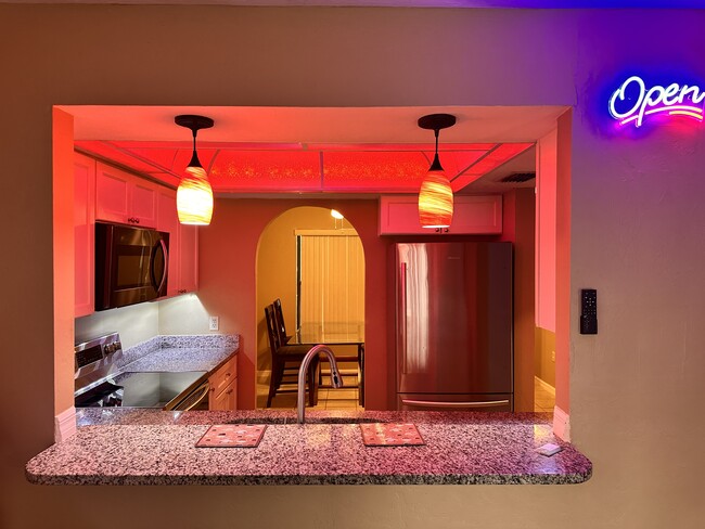 Building Photo - 4310 Santa Barbara Blvd Unit 6