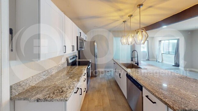 Photo - 2714 E 21st St