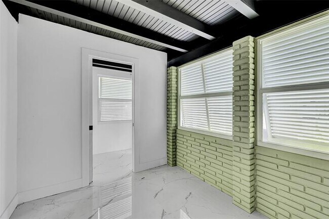 Photo - 2421 Garfield St