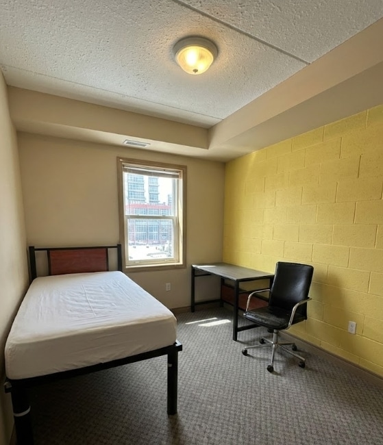 Building Photo - 251-251 Lester St Unit 1