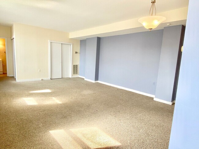 Photo - City Living!  Very Spacious 1 Bed 1 Bath W...