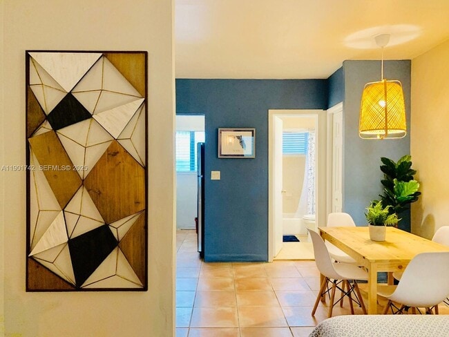 Building Photo - 825 Euclid Ave Unit 3