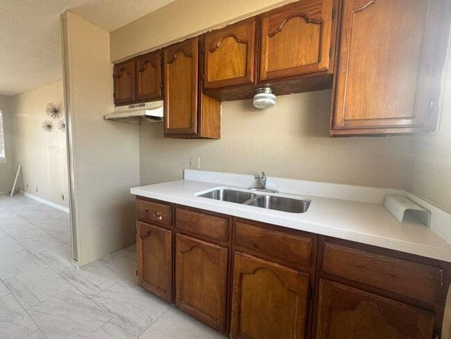 Photo - 4020 Loring Ave Unidad 8