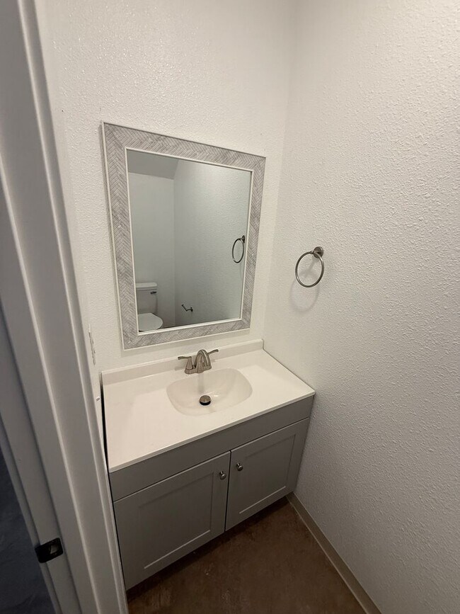 Photo - 413 E 8th Ave Unit #2