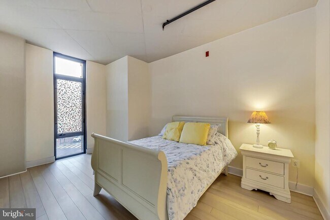 Photo - 520 John Carlyle St Unit 318