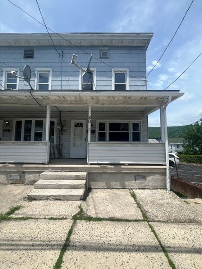 Building Photo - 3 bedroom 1 bathroom