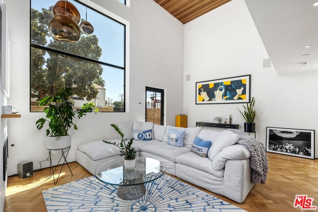 Photo - 303 Windward Ave
