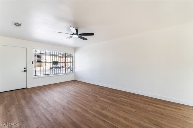 Building Photo - 1648 J St Rental