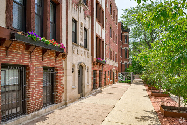 Building Photo - 1807-09 N. Lincoln Park West Rental