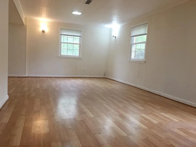 Photo - 9132 Braeburn Dr