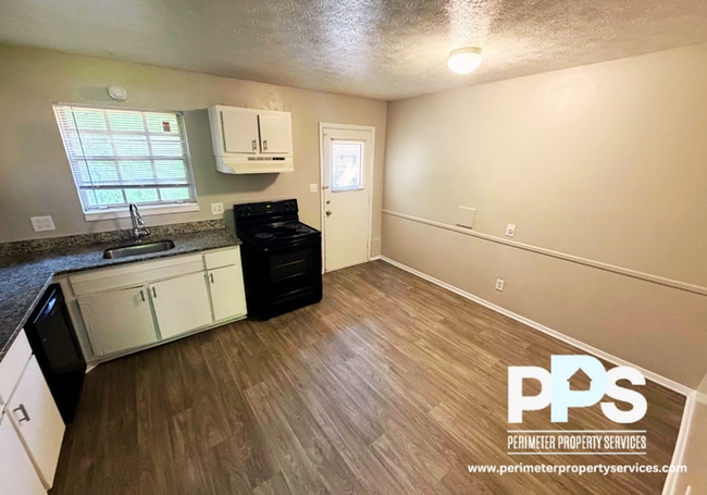 Photo - 1731 Sams St