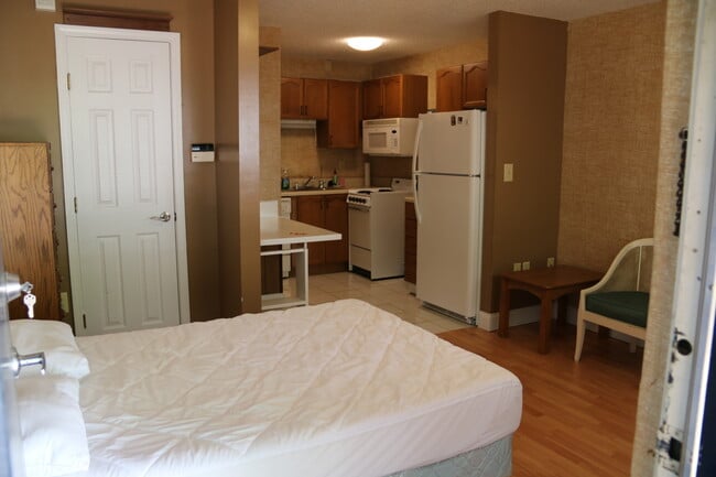 Photo - Efficiency Apartment Close to AU Campus