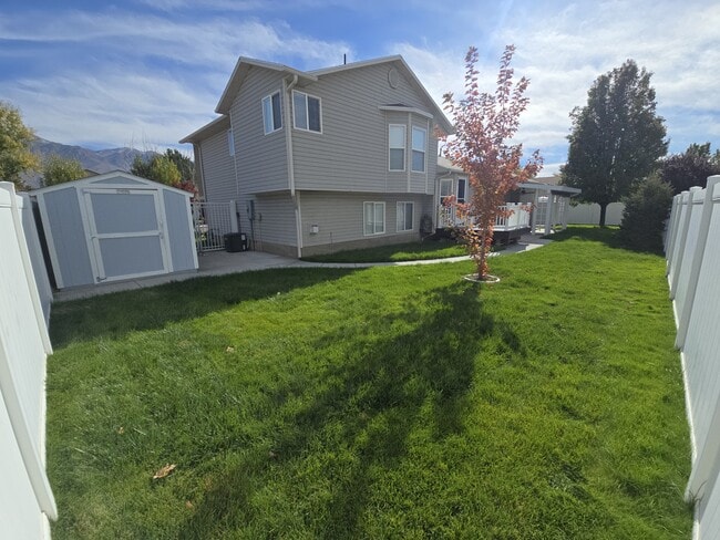 Photo - 1361 N 325 E