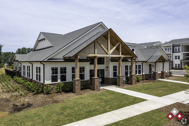 Building Photo - The Summit Hendersonville Rental